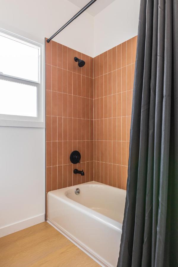 'לונג ביץ Cozy Sunny Brand-New Apt 1 Block From The Beach מראה חיצוני תמונה